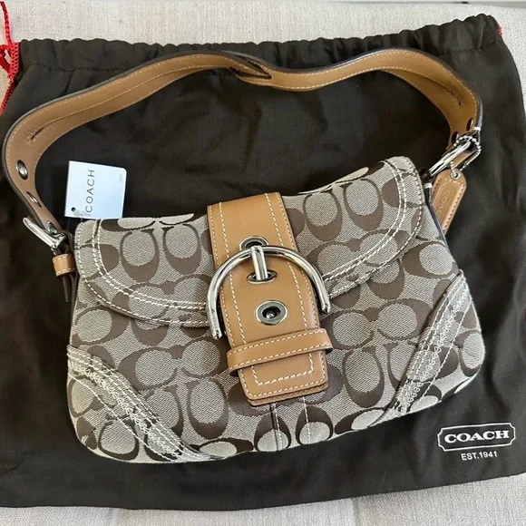 バッグ Coach soho shoulder bag signature 10602 Coach | Bags | Rare Coach Soho Signature Flap Shoulder Bag 602